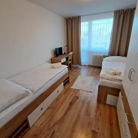 Turisticka Pri Skolskom Internate Medicka 2 *