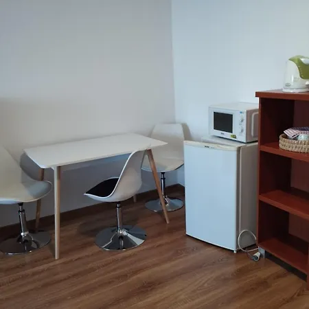 Penzión pre hostí Turisticka Pri Skolskom Internate Medicka 2 *