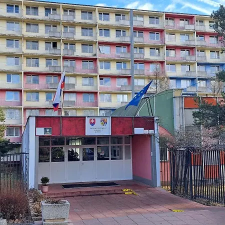 Turisticka Pri Skolskom Internate Medicka 2 *