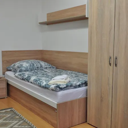 Penzión pre hostí Turisticka Pri Skolskom Internate Medicka 2 Kosice