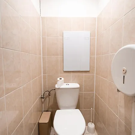 Turisticka Pri Skolskom Internate Medicka 2 Penzión pre hostí *
