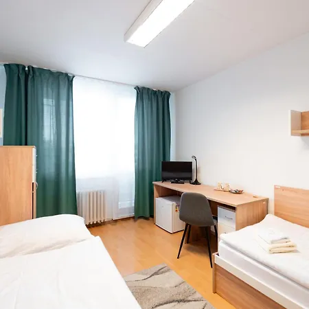 Turisticka Pri Skolskom Internate Medicka 2 *