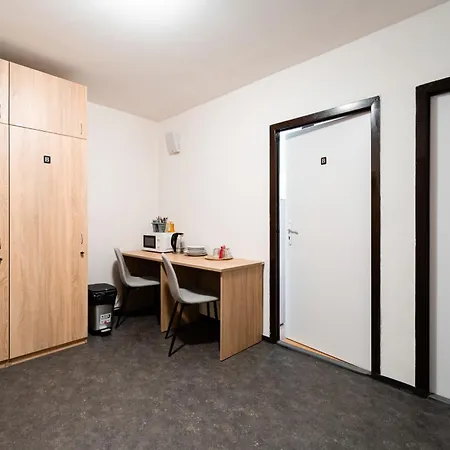 Turisticka Pri Skolskom Internate Medicka 2 Kosice