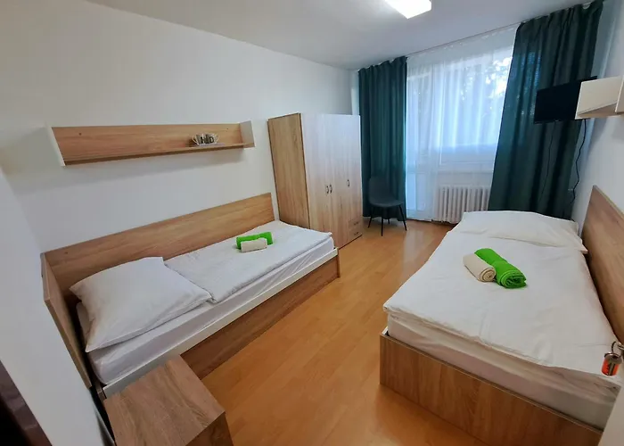 Turistická Ubytovňa Pri školskom Internáte Medická 2