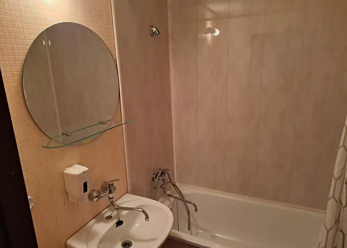 Turistická Ubytovňa Pri školskom Internáte Medická 2 Affittacamere *