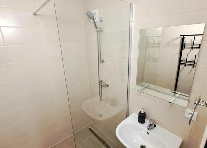 Turisticka Pri Skolskom Internate Medicka 2 Koszyce