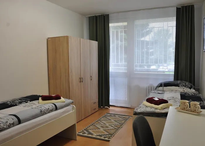 Turistická Ubytovňa Pri školskom Internáte Medická 2 Affittacamere *